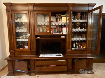 Credenza in legno massello di noce