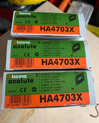 Supporti luminosi BTicino Axolute per placchette