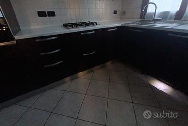 Cucina ad angolo € 400,00 trattabili 