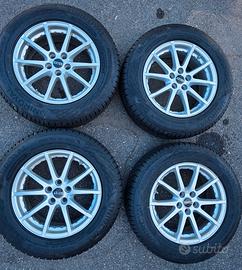 pari al nuovo gomme e cerchi R17 ex Evoque 