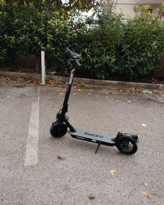 monopattino elettrico 