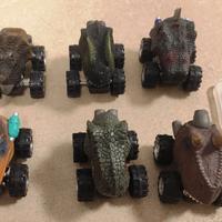 DINO TRUCKS E AUTO A MOLLA  (pull back cars)