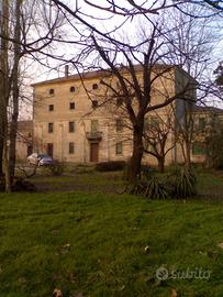 Antica villa corte agricola con terreno