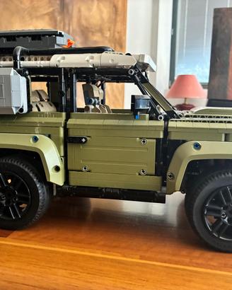 LEGO Technic 42110 Land Rover Defender COMPLETO
