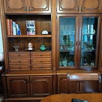 mobile per sala da pranzo con tavolo