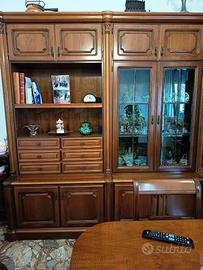 mobile per sala da pranzo con tavolo