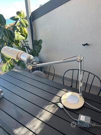 Lampada da tavolo