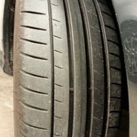 Pneumatici 235