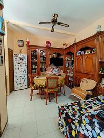 2 LOCALI A AFRAGOLA