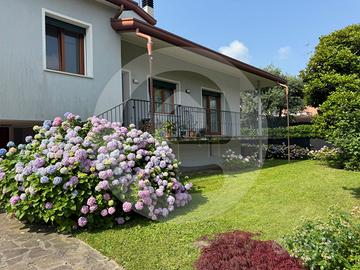 Affascinante Villa Singola in Centro a Camposampie