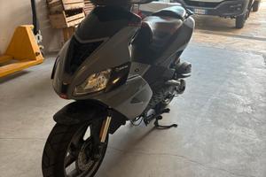 Aprilia SR 50 Factory 2008