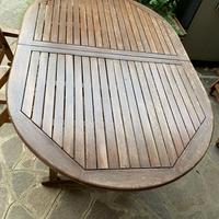 Robusto tavolo da giardino in legno con 6 sedie