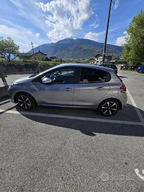 Peugeot 208 2019 Signature
