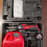 saldatore Milwaukee a batteria 