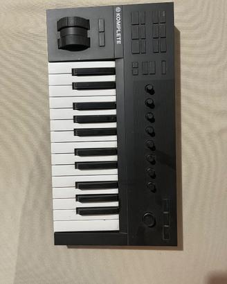 Native Instruments Komplete A25