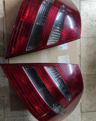 Fari posteriore Mercedes classe E 