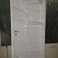 Porta interna battente bianca + maniglia