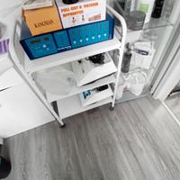 numero 2 carrelli per estetica 