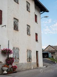 Casa porzione di testa