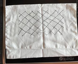 Dust bag Karl Lagerfeld per CHANEL
