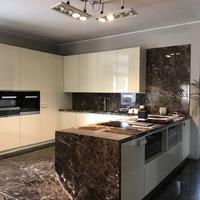 CUCINA MODERNA FINITURA LACCATA LUCIDA