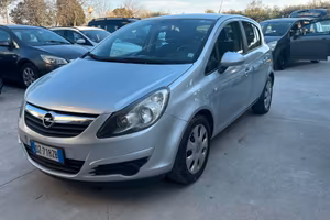 Opel Corsa 1.2. 12V 5 porte benzina