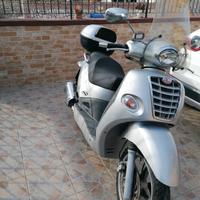 moto Kymco People 250