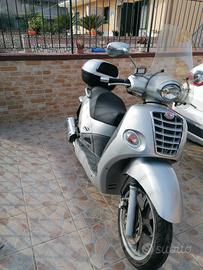 moto Kymco People 250