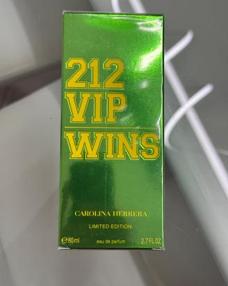 212 vip wins - Carolina Herrera