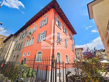 NEL CUORE DI ROVERETO: IN RAFFINATA TRIFAMILIARE..