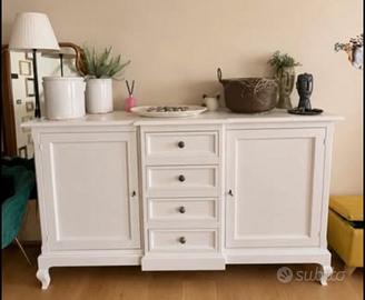 Madia-Credenza