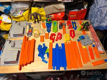 set piste Hot Wheels + accessori e garage