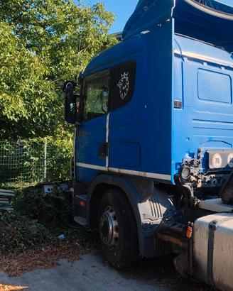 Trattore stradale Scania