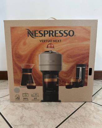Macchinetta caffè Nespresso Vertuo Next + kit