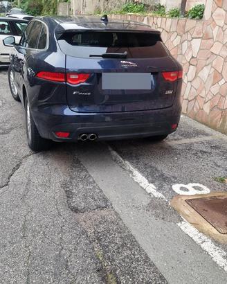 Jaguar f-pace