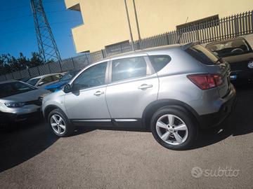 Nissan Qashqai 1.5 dCi DPF Tekna tetto panoramico