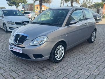 Lancia Ypsilon 1.2 Argento 2900 COMPRESO PASSAGGIO