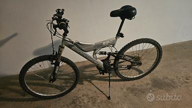 Bici Shockwave Full Suspension Mountain Bike