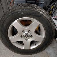 2 cerchi VW Touareg  con gomme da neve 235/65 R17