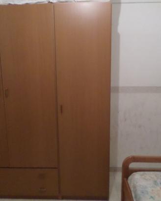 Armadio e divano letto