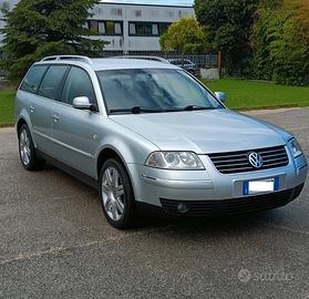 VOLKSWAGEN Passat 5ª serie - 2001