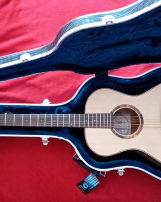 chitarra acustica modello parlor liuteria Fossil