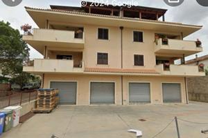 Magazzino di 350 metri quadri