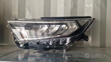 Faro lato guida Rav 4 dal 2018