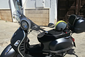 Vespa GTS 300 super sport
