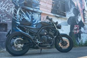 Yamaha fazer 600 fzs cafe racer