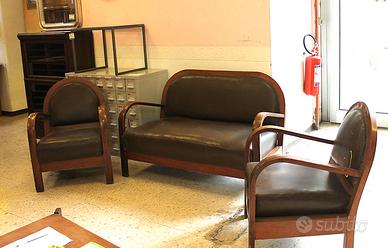 Divanetto più due poltrone decò