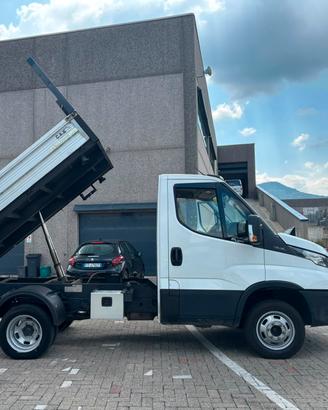 Iveco Daily 35-140 ribalt trilaterale 2023 Er