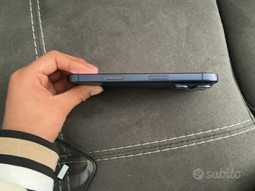 iPhone 17 pro 256 ha 100 batteria