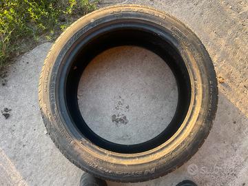 Gomme 215/45 r 17
